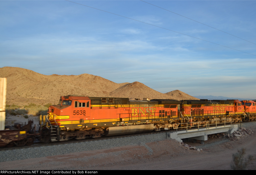 BNSF 5638